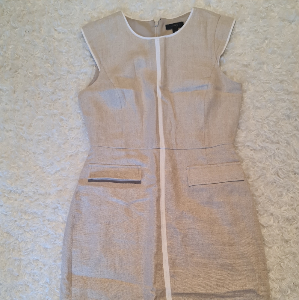 Like new, Linen, lined Dress, with White Piping Detail